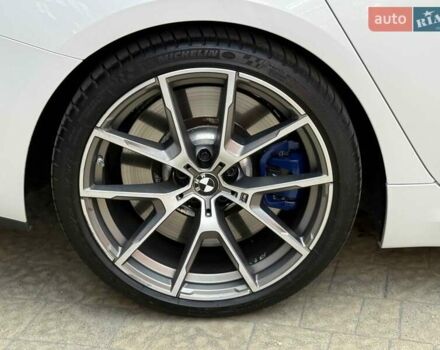 Белый БМВ 8 Series Gran Coupe, объемом двигателя 4.4 л и пробегом 48 тыс. км за 66900 $, фото 6 на Automoto.ua