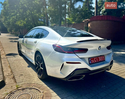 Белый БМВ 8 Series Gran Coupe, объемом двигателя 4.39 л и пробегом 91 тыс. км за 60000 $, фото 4 на Automoto.ua
