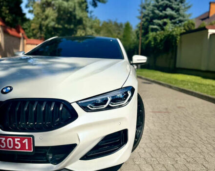 Белый БМВ 8 Series Gran Coupe, объемом двигателя 4.39 л и пробегом 91 тыс. км за 60000 $, фото 7 на Automoto.ua