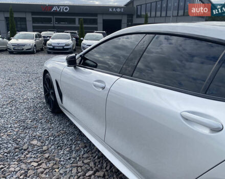 Белый БМВ 8 Series Gran Coupe, объемом двигателя 4.39 л и пробегом 16 тыс. км за 73000 $, фото 6 на Automoto.ua