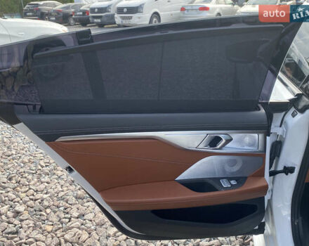 Белый БМВ 8 Series Gran Coupe, объемом двигателя 4.39 л и пробегом 16 тыс. км за 73000 $, фото 31 на Automoto.ua