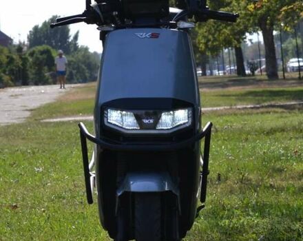 БМВ C evolution, об'ємом двигуна 0 л та пробігом 6 тис. км за 1500 $, фото 3 на Automoto.ua