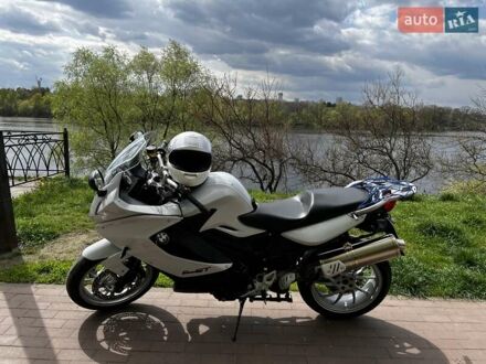 БМВ F 800 2013 у Києві на Automoto.ua Білий БМВ F 800, об'ємом двигуна 0.8 л та пробігом 13 тис. км за 8500 $, фото 1 на Automoto.ua
