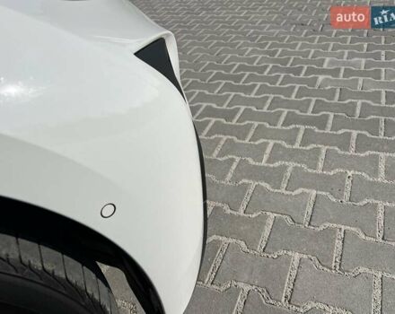 БМВ И3 2014 в Ровно на Automoto.ua Белый БМВ И3, объемом двигателя 0 л и пробегом 96 тыс. км за 7850 $, фото 6 на Automoto.ua