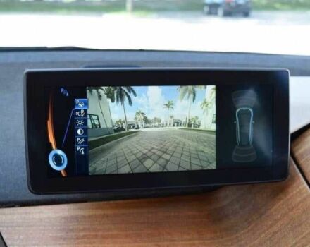 Белый БМВ И3, объемом двигателя 0.7 л и пробегом 53 тыс. км за 2700 $, фото 7 на Automoto.ua