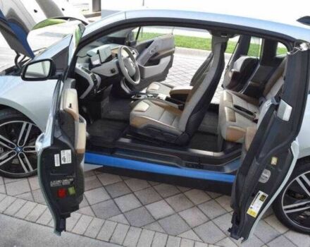 Белый БМВ И3, объемом двигателя 0.7 л и пробегом 53 тыс. км за 2700 $, фото 4 на Automoto.ua