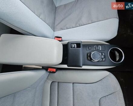 Белый БМВ И3, объемом двигателя 0 л и пробегом 65 тыс. км за 8800 $, фото 9 на Automoto.ua