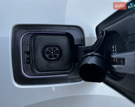 Белый БМВ И3, объемом двигателя 0 л и пробегом 100 тыс. км за 10000 $, фото 9 на Automoto.ua
