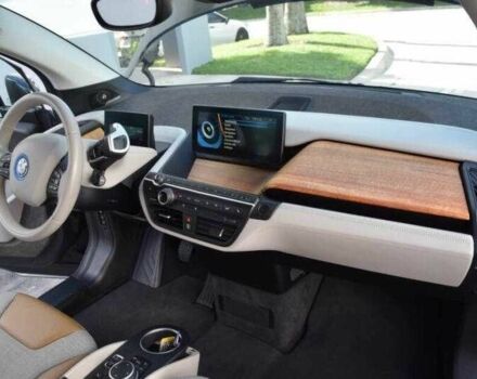 Белый БМВ И3, объемом двигателя 0.7 л и пробегом 53 тыс. км за 2700 $, фото 8 на Automoto.ua