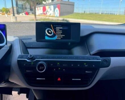 Белый БМВ И3, объемом двигателя 0 л и пробегом 36 тыс. км за 3000 $, фото 13 на Automoto.ua