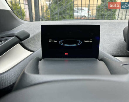 Белый БМВ И3, объемом двигателя 0 л и пробегом 98 тыс. км за 12200 $, фото 23 на Automoto.ua