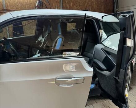 Белый БМВ И3, объемом двигателя 0 л и пробегом 108 тыс. км за 15300 $, фото 8 на Automoto.ua