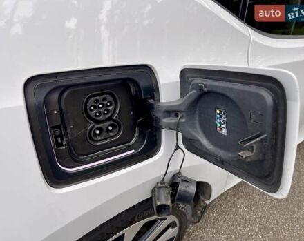 Белый БМВ И3, объемом двигателя 0 л и пробегом 67 тыс. км за 11999 $, фото 16 на Automoto.ua