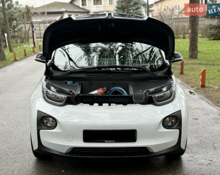Белый БМВ И3, объемом двигателя 0 л и пробегом 58 тыс. км за 13750 $, фото 51 на Automoto.ua