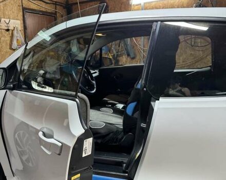 Белый БМВ И3, объемом двигателя 0 л и пробегом 108 тыс. км за 15300 $, фото 7 на Automoto.ua