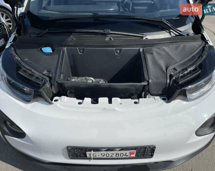 Белый БМВ И3, объемом двигателя 0 л и пробегом 29 тыс. км за 14800 $, фото 44 на Automoto.ua