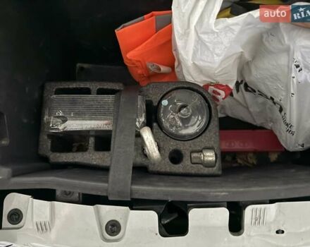 Белый БМВ И3, объемом двигателя 0 л и пробегом 80 тыс. км за 14500 $, фото 14 на Automoto.ua