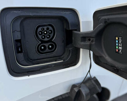 Белый БМВ И3, объемом двигателя 0 л и пробегом 104 тыс. км за 15900 $, фото 58 на Automoto.ua