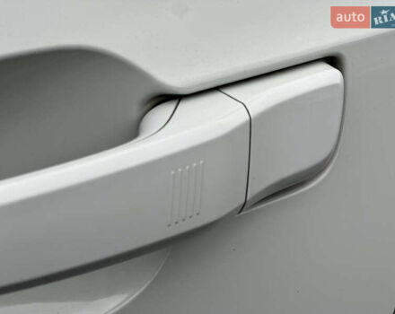Белый БМВ И3, объемом двигателя 0 л и пробегом 44 тыс. км за 16702 $, фото 22 на Automoto.ua