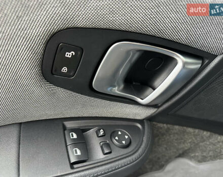 Белый БМВ И3, объемом двигателя 0 л и пробегом 44 тыс. км за 16702 $, фото 28 на Automoto.ua