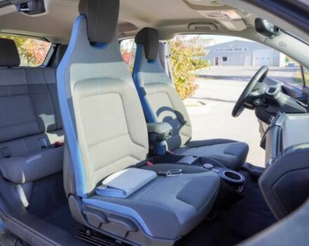 Белый БМВ И3, объемом двигателя 0 л и пробегом 17 тыс. км за 7000 $, фото 10 на Automoto.ua