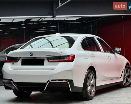 Белый БМВ И3, объемом двигателя 0 л и пробегом 7 тыс. км за 32500 $, фото 2 на Automoto.ua
