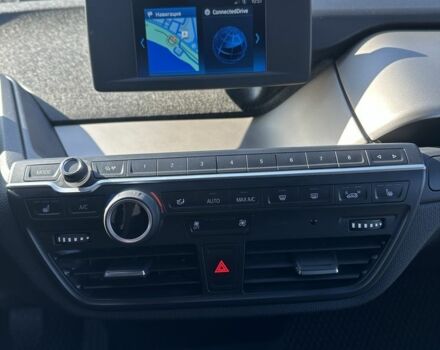 Белый БМВ И3, объемом двигателя 0 л и пробегом 52 тыс. км за 22000 $, фото 11 на Automoto.ua