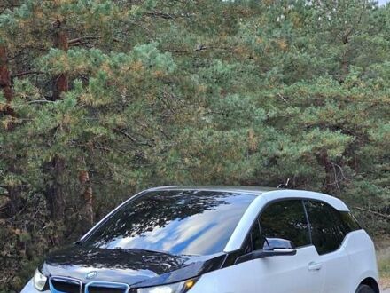 БМВ И3 2014 в Днепре (Днепропетровске) на Automoto.ua Белый БМВ И3, объемом двигателя 0 л и пробегом 145 тыс. км за 9200 $, фото 1 на Automoto.ua