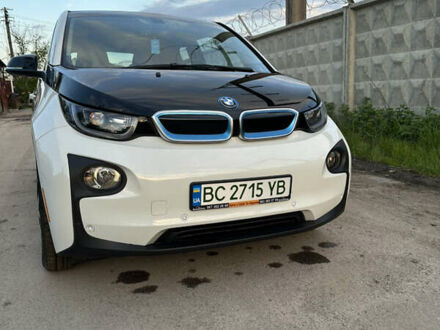 БМВ И3 2017 в Львове на Automoto.ua Белый БМВ И3, объемом двигателя 0 л и пробегом 49 тыс. км за 11400 $, фото 1 на Automoto.ua