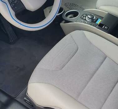 Бежевый БМВ И3, объемом двигателя 0.7 л и пробегом 77 тыс. км за 13600 $, фото 5 на Automoto.ua