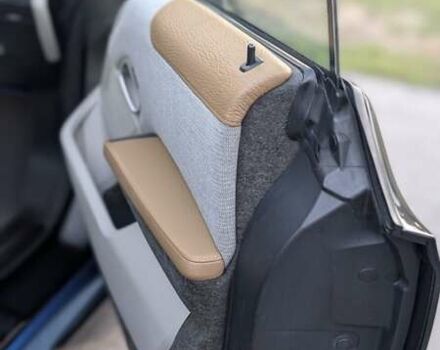 Черный БМВ И3, объемом двигателя 0.65 л и пробегом 151 тыс. км за 10000 $, фото 6 на Automoto.ua