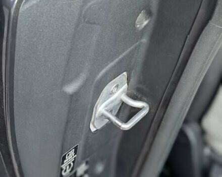 Черный БМВ И3, объемом двигателя 0.65 л и пробегом 151 тыс. км за 10000 $, фото 19 на Automoto.ua