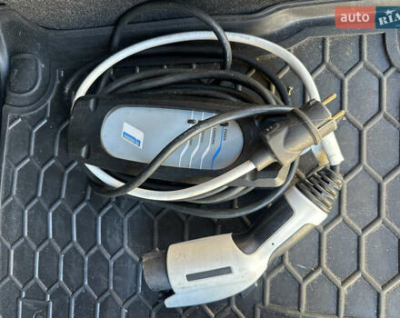 БМВ И3 2014 в Киеве на Automoto.ua Черный БМВ И3, объемом двигателя 0 л и пробегом 161 тыс. км за 11000 $, фото 12 на Automoto.ua