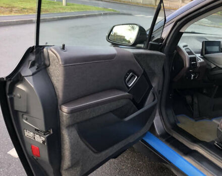 Черный БМВ И3, объемом двигателя 0 л и пробегом 91 тыс. км за 13500 $, фото 28 на Automoto.ua