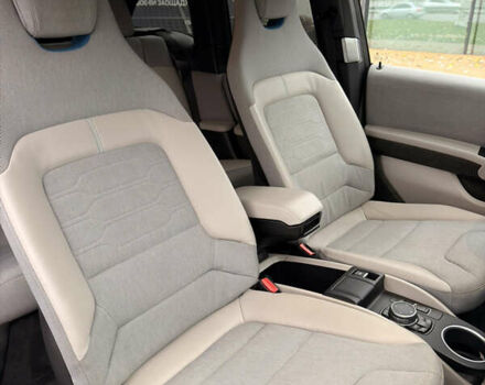 Черный БМВ И3, объемом двигателя 0.65 л и пробегом 65 тыс. км за 11500 $, фото 12 на Automoto.ua