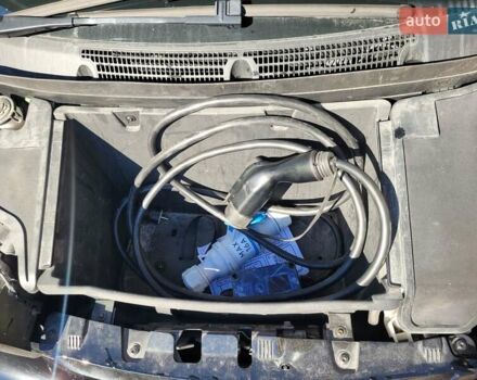 Черный БМВ И3, объемом двигателя 0.7 л и пробегом 116 тыс. км за 17500 $, фото 8 на Automoto.ua