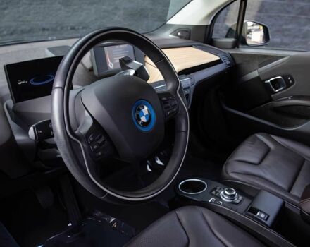 Чорний БМВ І3, об'ємом двигуна 0.7 л та пробігом 75 тис. км за 8400 $, фото 6 на Automoto.ua