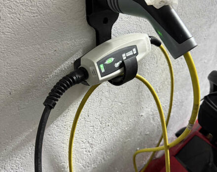 Черный БМВ И3, объемом двигателя 0 л и пробегом 162 тыс. км за 12700 $, фото 16 на Automoto.ua