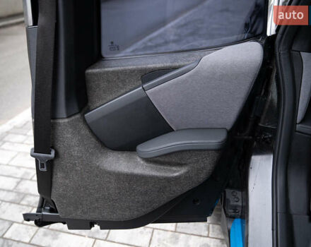 Черный БМВ И3, объемом двигателя 0 л и пробегом 64 тыс. км за 15000 $, фото 27 на Automoto.ua