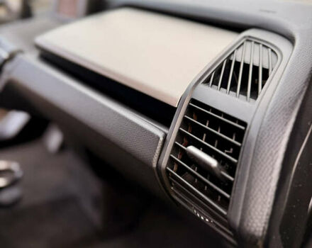 Черный БМВ И3, объемом двигателя 0 л и пробегом 71 тыс. км за 17800 $, фото 33 на Automoto.ua