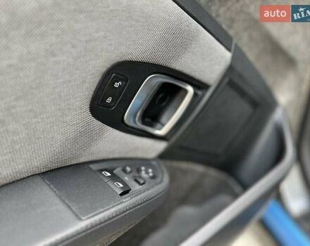 Черный БМВ И3, объемом двигателя 0 л и пробегом 69 тыс. км за 15200 $, фото 13 на Automoto.ua