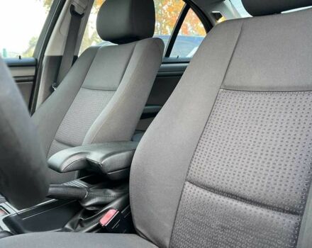 Чорний БМВ І3, об'ємом двигуна 1.8 л та пробігом 210 тис. км за 5300 $, фото 14 на Automoto.ua