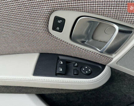 Красный БМВ И3, объемом двигателя 0 л и пробегом 49 тыс. км за 16300 $, фото 18 на Automoto.ua