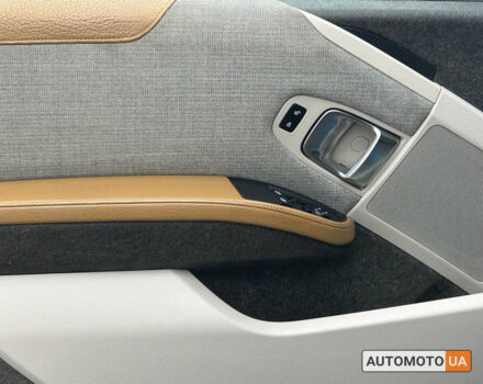 Серый БМВ И3, объемом двигателя 22 л и пробегом 178 тыс. км за 8500 $, фото 6 на Automoto.ua