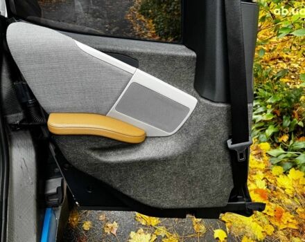 БМВ И3 2014 в Киеве на Automoto.ua Серый БМВ И3, объемом двигателя 0.6 л и пробегом 196 тыс. км за 12990 $, фото 17 на Automoto.ua