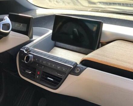 Сірий БМВ І3, об'ємом двигуна 0.65 л та пробігом 75 тис. км за 16000 $, фото 1 на Automoto.ua