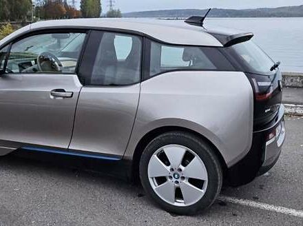 Серый БМВ И3, объемом двигателя 0 л и пробегом 102 тыс. км за 9000 $, фото 11 на Automoto.ua