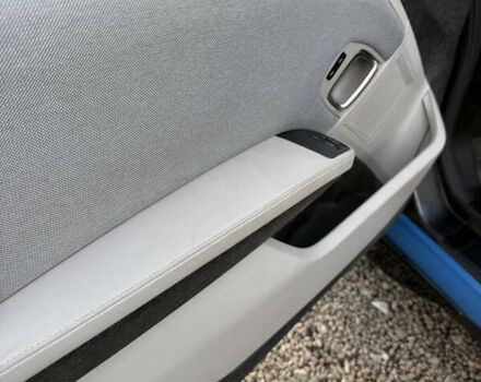 Серый БМВ И3, объемом двигателя 0 л и пробегом 28 тыс. км за 18500 $, фото 4 на Automoto.ua