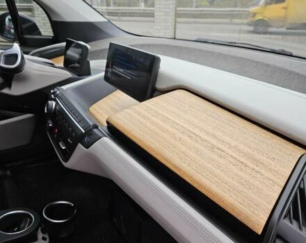 Оранжевый БМВ И3, объемом двигателя 0 л и пробегом 89 тыс. км за 10500 $, фото 19 на Automoto.ua