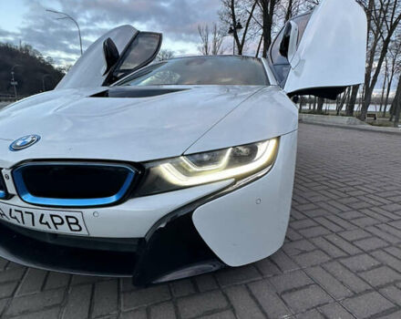 Белый БМВ И8, объемом двигателя 1.5 л и пробегом 40 тыс. км за 68500 $, фото 3 на Automoto.ua